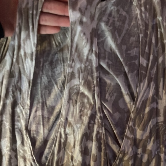 Printed tank with back cut out large, flowy and thin - Picture 3 of 4